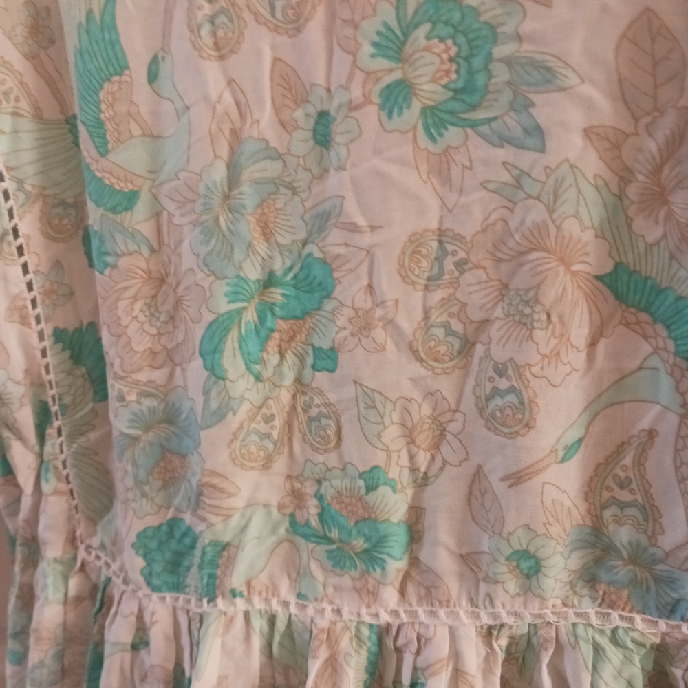 Elegant Floral Mini Dress in Cream and Blue - Picture 10 of 10